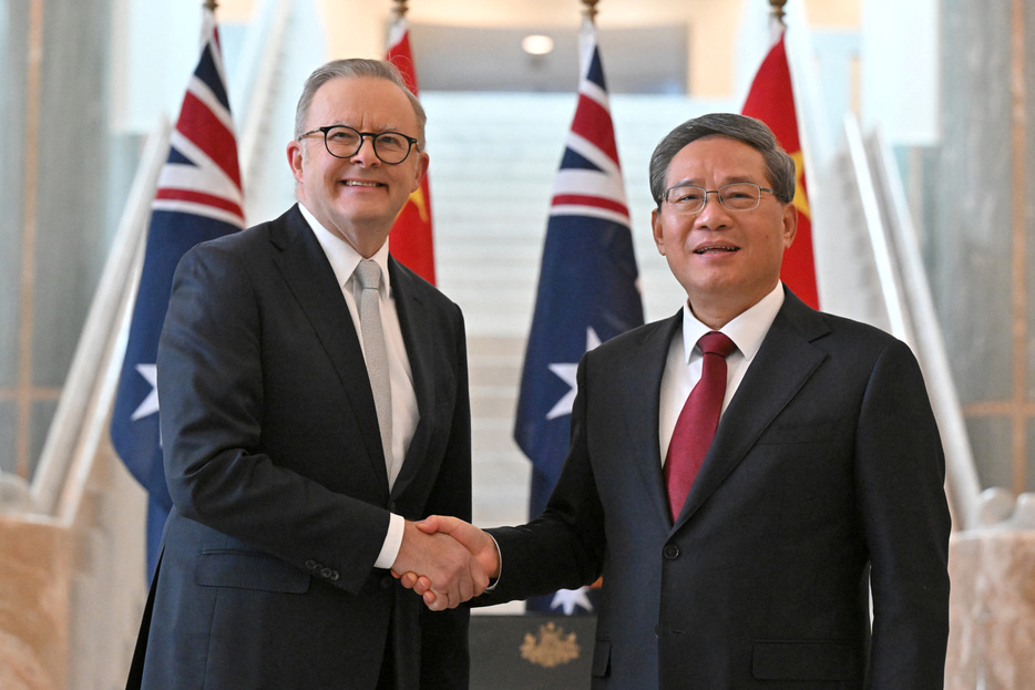 　６月１７日、オーストラリアを訪問している中国の李強首相は、アルバニージー豪首相と会談した。オーストラリアのキャンベラで１７日撮影（２０２４年　ロイター／MICK TSIKAS）