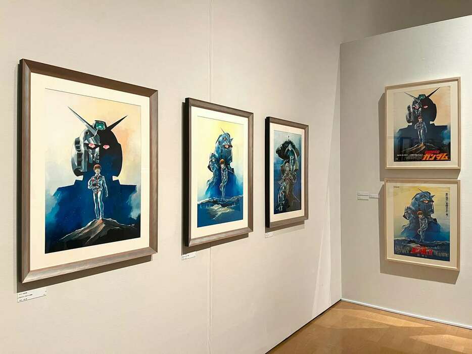展示風景より、左から『機動戦士ガンダム（劇場版）』『機動戦士ガンダムⅡ 哀・戦士編』『機動戦士ガンダムⅢ めぐりあい宇宙編』のポスター