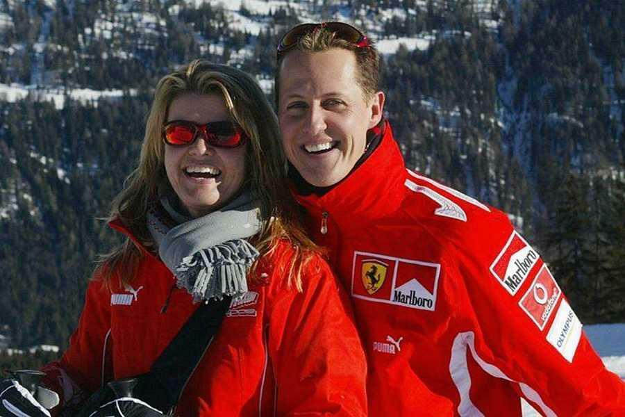 一緒にスキーを楽しんでいた頃のミハエル・シューマッハと妻のコリーナ(C)Ferrari