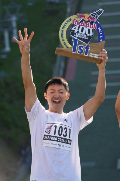 男子シングルで優勝した田中聖土さん