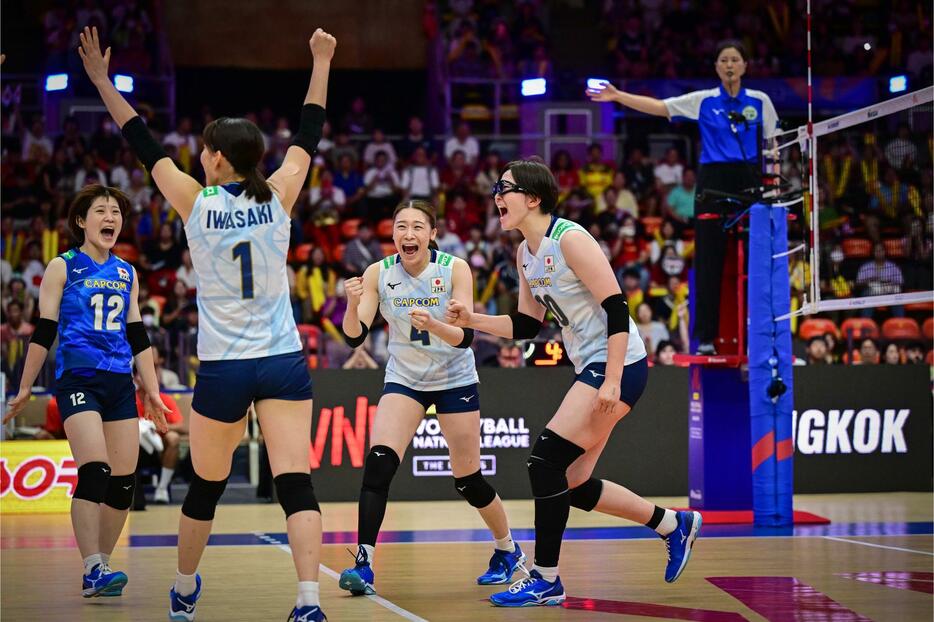 女子日本代表【写真：Volleyball World】