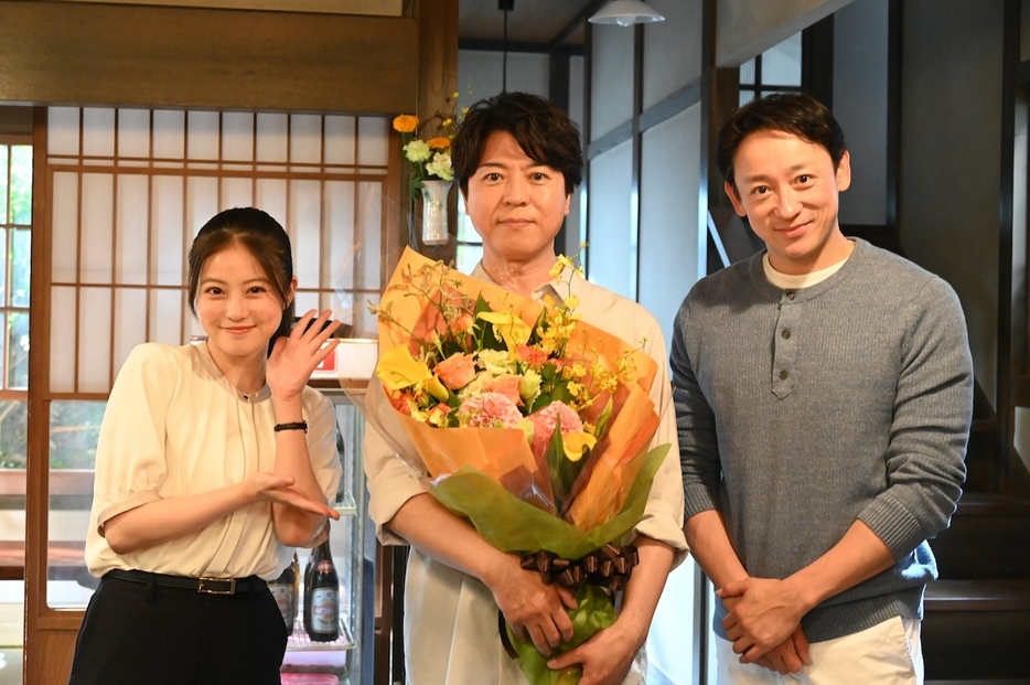 （左から）今田美桜、上川隆也、山本耕史 ©日本テレビ