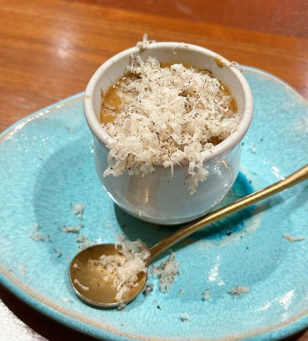 淡路島北坂たまごの茶碗蒸し　トリュフ　ポルチーニ　チーズ