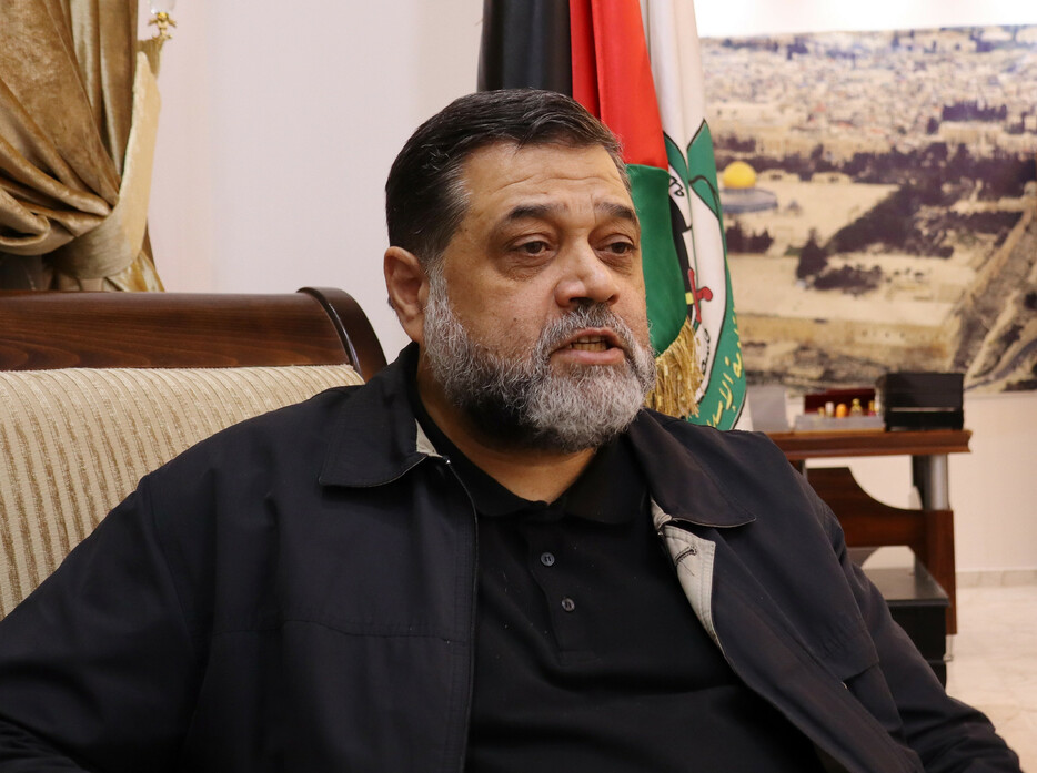 イスラム組織ハマスの政治部門幹部オサマ・ハムダン氏は１２日、拠点とするレバノンの首都ベイルートで時事通信のインタビューに応じた。停戦後もパレスチナ自治区ガザ統治に関与する意向を示した。