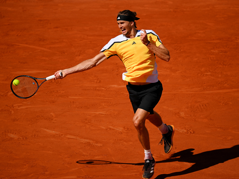 「フレンチ・オープン」（フランス・パリ）の男子シングルス決勝で第2セットを取り返したアレクサンダー・ズベレフ（ドイツ）（Getty Images）