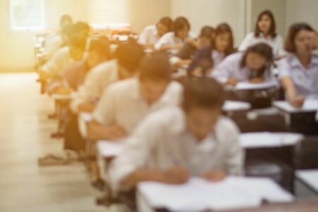 一般入試で大学に入学する受験生が減っている（写真：sakkarin sapu／Shutterstock）