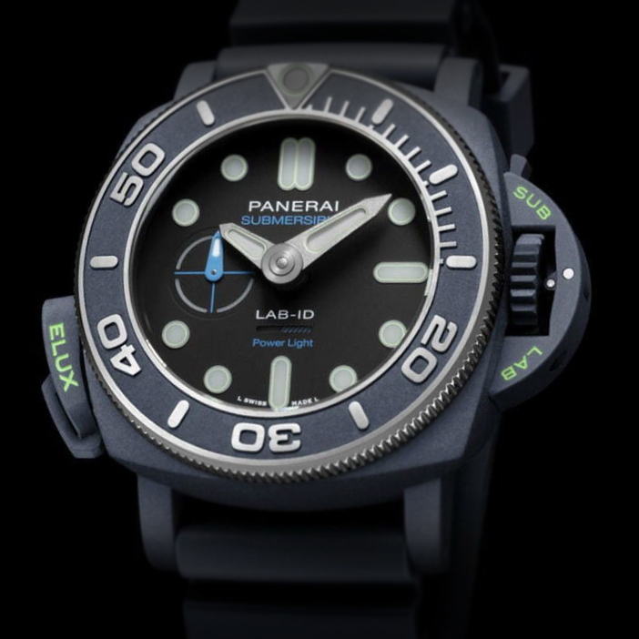 絶え間なく革新を追求するイタリアのウオッチメーカー“パネライ”は、完全機械式ムーヴメントでありながら、オンデマンドでライトに電力を供給できる腕時計“Submersible Elux LAB-ID”を発表した。
