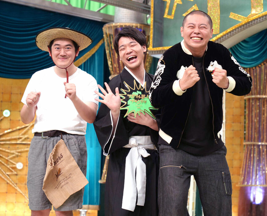 「ツギクル芸人グランプリ２０２４」の５代目王者となった「えびしゃ」の（左から）サエキ、大根勇樹、中村シュンスケ