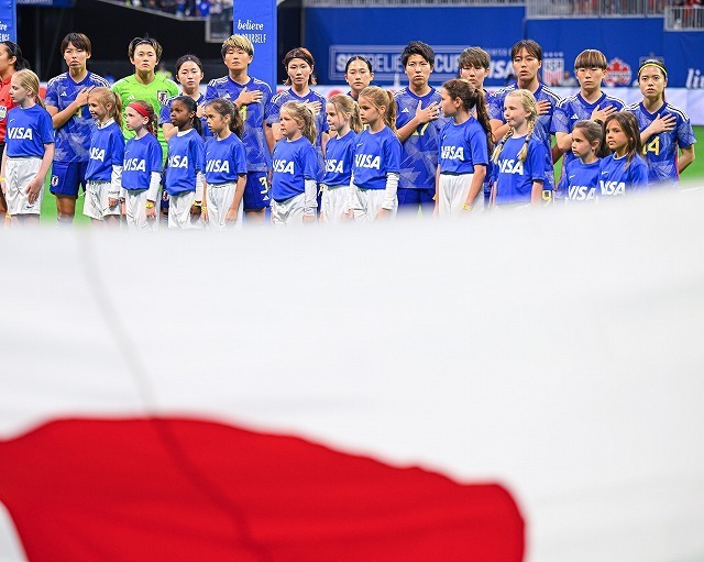 パリ五輪に挑むメンバーを発表した、なでしこジャパン。写真：金子拓弥（サッカーダイジェスト写真部）