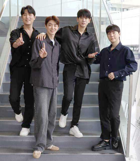 ３月に日本デビューした「Ｋ４」。左からキム・ヒョンミン、オ・ジュジュ、リュ・フィリップ、チョ・ジュン＝宮崎市・宮日会館