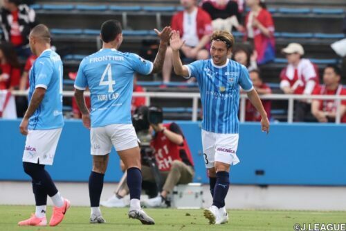 熊本戦でも2ゴールを挙げた横浜FCの小川慶治朗 [写真]＝J.LEAGUE via Getty Images