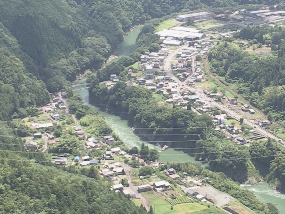 2人が行方不明になっている岐阜県七宗町の飛騨川 2024年6月29日