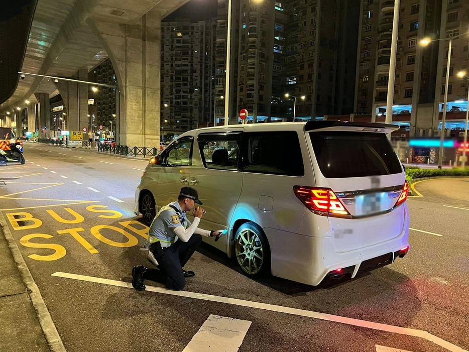 マカオ治安警察局による一斉取り締まりの様子（写真：マカオ治安警察局）