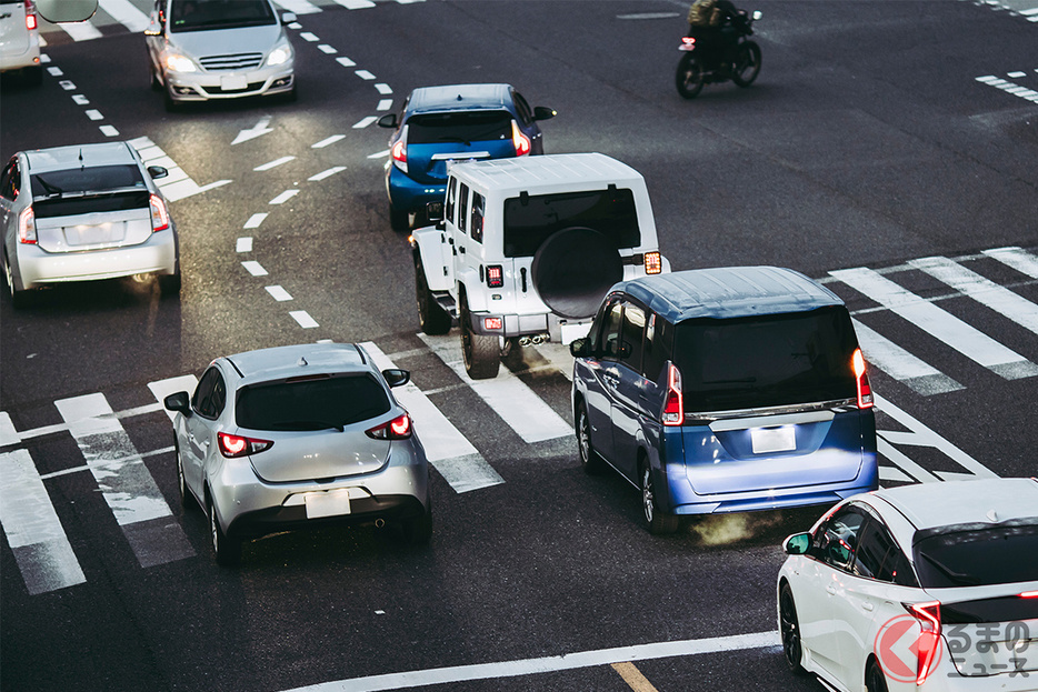 近年増加傾向にある交差点での事故を未然に防ぐには［イメージ画像：AdobeStock］