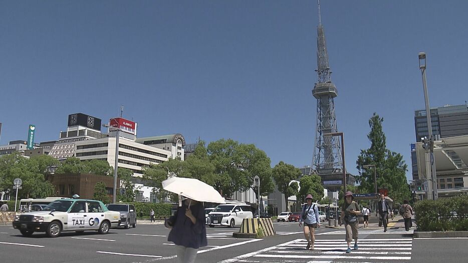 名古屋市中区栄 午前11時ごろ