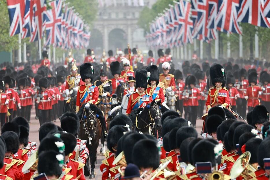 国王の公式誕生日を祝う軍隊のパレードの様子、2023年6月17日撮影