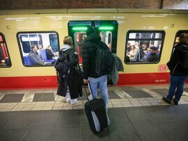 Commuters in Berlin. Photographer: Krisztian Bocsi/Bloomberg