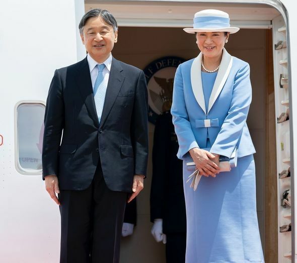 東京国際空港（羽田空港）を出発された天皇皇后両陛下（画像出典：宮内庁公式Instagram）