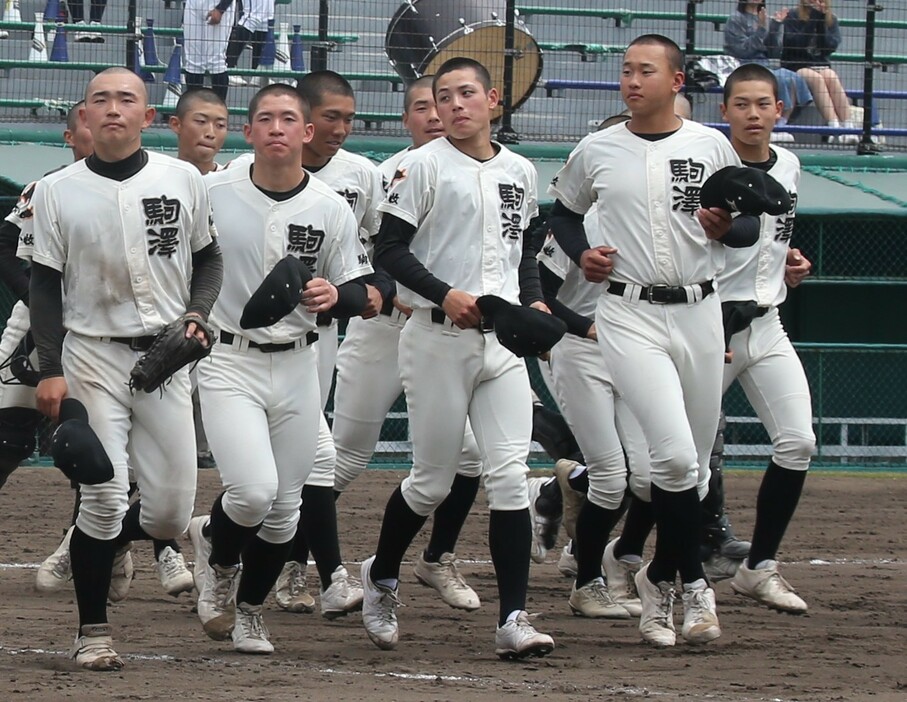 駒大苫小牧の選手たち