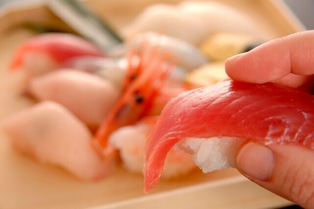 江戸前寿司は手づかみで食べるのが当たり前でした