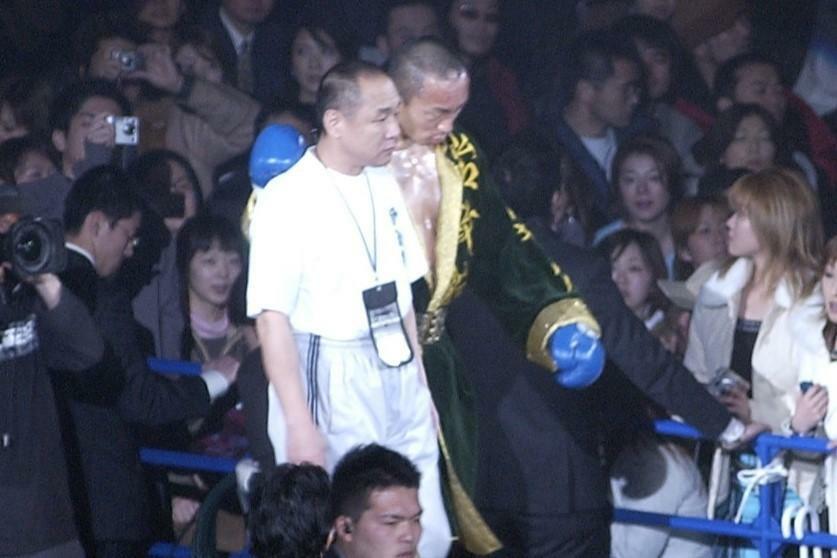 K-1 WORLD MAXにて武田幸三と一緒に入場する長江館長。2人の入場は名物だった