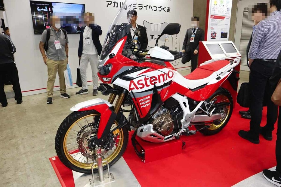 日立アステモが開発中の2輪車用ADASを搭載したCRF1100Lアフリカツイン