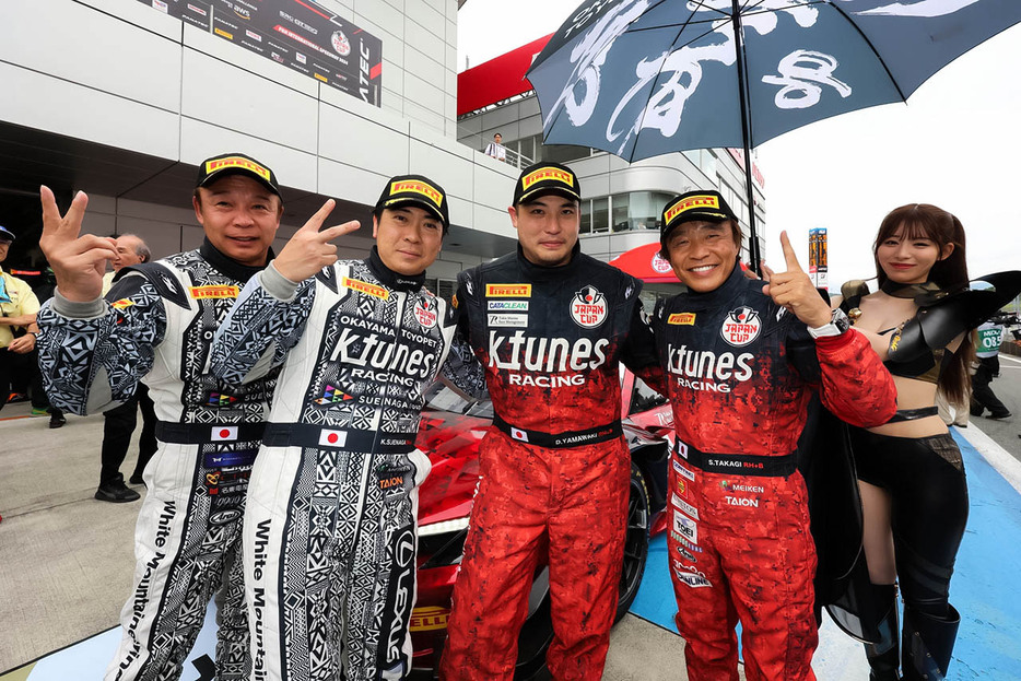 2024ジャパンカップ・ラウンド2レース1　GT3クラス優勝を飾ったKチューンズ・レーシング98号車フェラーリの山脇大輔／高木真一組と2位表彰台を獲得した96号車レクサスRC Fの末長一範／新田守男組