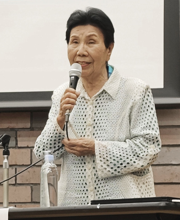 再審法改正を訴える袴田巌さんの姉ひで子さん＝15日午後、大阪市