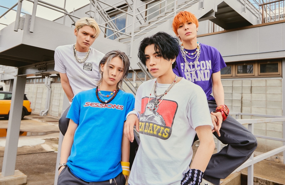 WOLF HOWL HARMONY（ウルフハウルハーモニー）写真左から、RYOJI、HIROTO、GHEE、SUZUKI