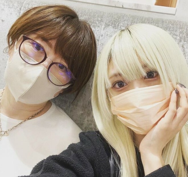 内海和子(左)とゆりあんぬ(インスタグラムkazukoutsumiより)