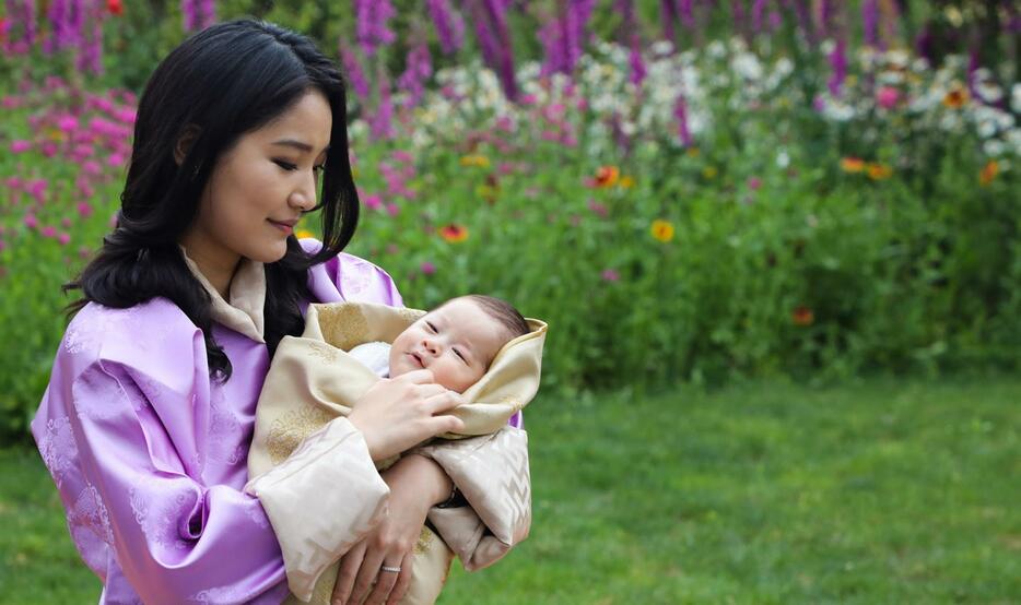 次男が生まれた時のブータン王妃。（2020年6月）photography:Royal Family of Bhutan/Action Press/aflo