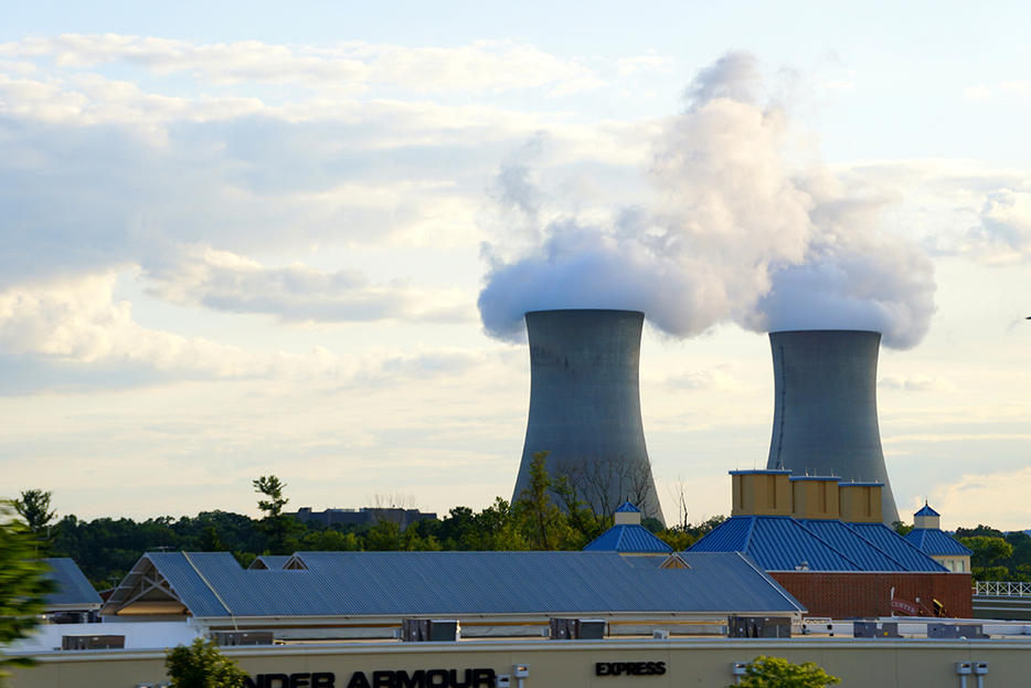 米北東部ペンシルベニア州にあるリメリック原子力発電所。2019年8月（Khairil Azhar Junos / Shutterstock.com）