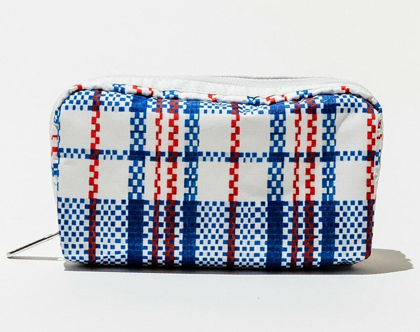 「RECTANGULAR COSMETIC」H9×W16×D5cm 4620円／レスポートサック × ビームス バイ オルウェイズ