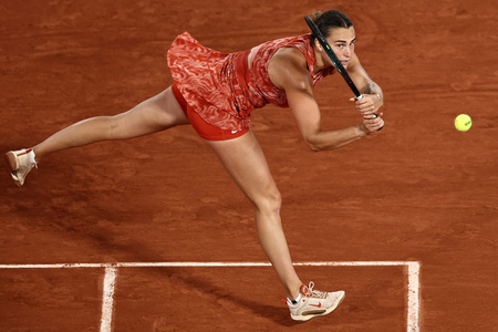 全仏オープンテニス、女子シングルス1回戦。リターンを打つアリーナ・サバレンカ（2024年5月28日撮影）。