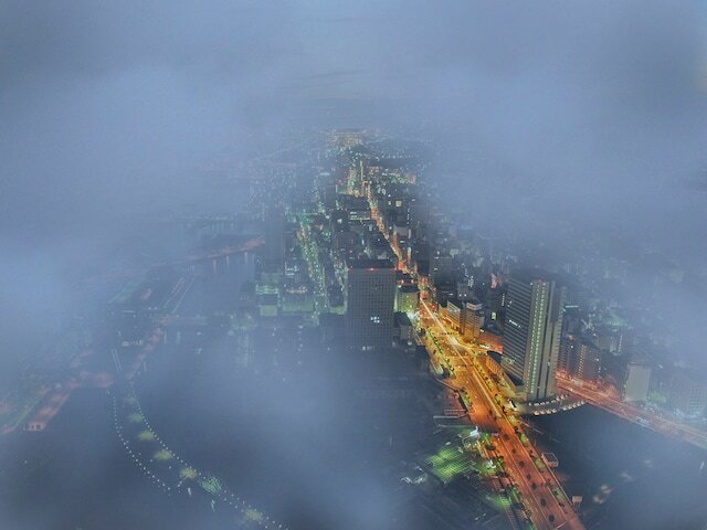 横浜ランドマークタワー 69階展望フロア「スカイガーデン」では、「新・雨の日キャンペーン」「新・視界ゼロキャンペーン」を実施。両キャンペーン限定「幻のドリンク」が楽しめる!?