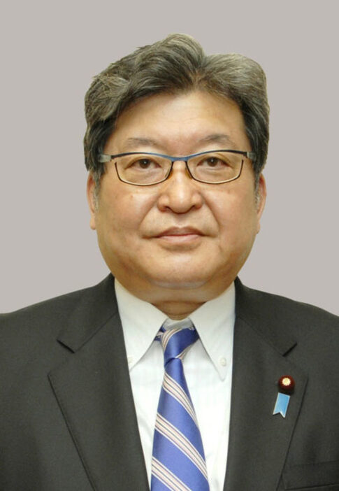 萩生田光一氏