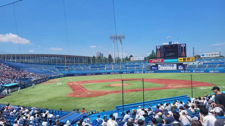 決勝戦が行われる明治神宮野球場