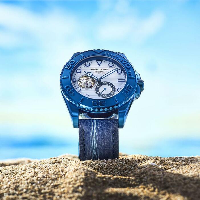 10万円をきる価格帯で高級感のある腕時計を提供している“ANGEL CLOVER（エンジェルクローバー）”は、30気圧防水を備えた機械式ダイバーズウオッチ“SEA CRUISE AUTOMATIC（シークルーズオートマティック）”を発表した。