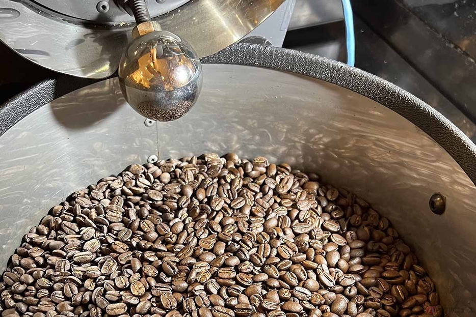 「良質なコーヒーのある豊かなひととき」を提供するため、自家焙煎したコーヒー豆を使用する「Day Drip Coffee」