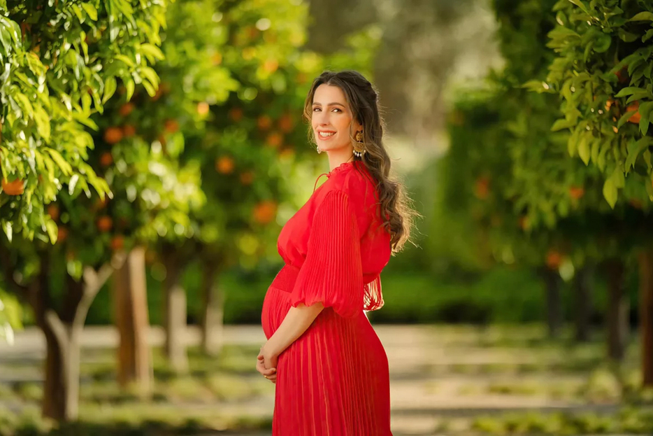 この夏、第一子を出産予定のヨルダンのラジワ皇太子妃。photography: Balkis Press / Balkis Press/ABACA