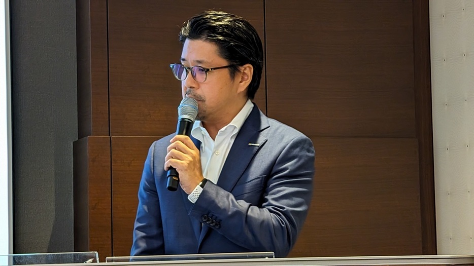 日本マイクロソフトの取り組みを説明する同社執行役員 常務 パブリックセクター事業本部長の佐藤亮太氏