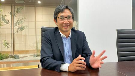 吉田周平社長は日本オラクルやマイクロソフトに勤務した後、2008年に経営者へ転身。建設や旅行などさまざまな業界を経験、2021年からアーキ・ジャパン社長を務める（記者撮影）