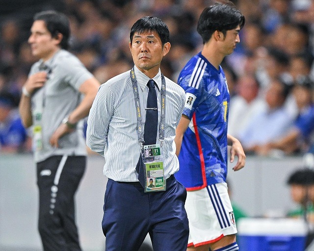 日本を率いる森保監督。８度目のW杯出場に導けるか。写真：金子拓弥（サッカーダイジェスト写真部）