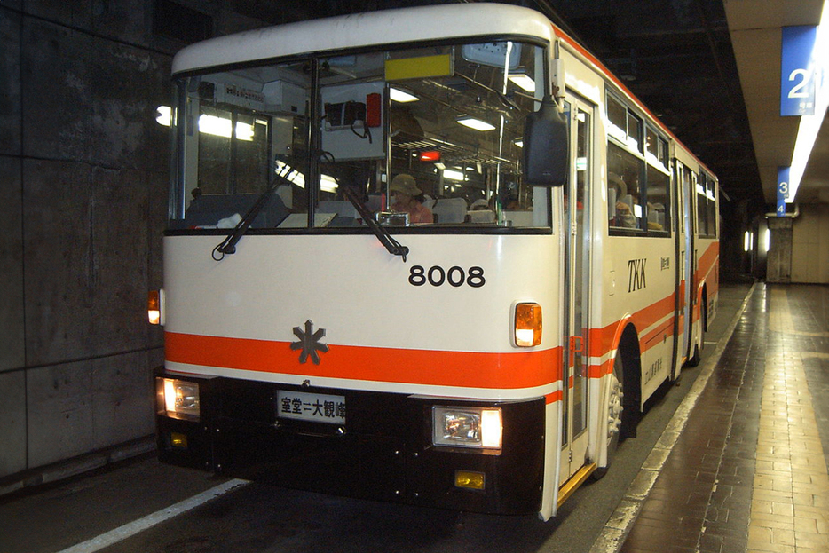 富山県を走る「立山トンネル無軌条電車」が、2024年12月1日に廃止されることが発表された