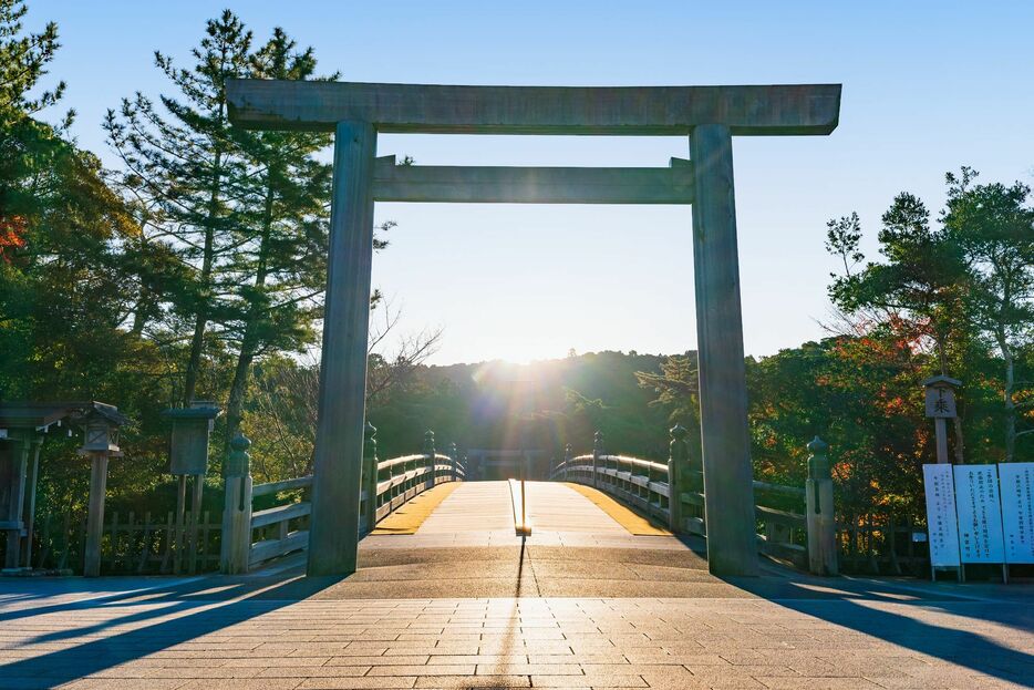 まるで古代の農村風景。伊勢神宮の境内を歩きながら豊穣を願う