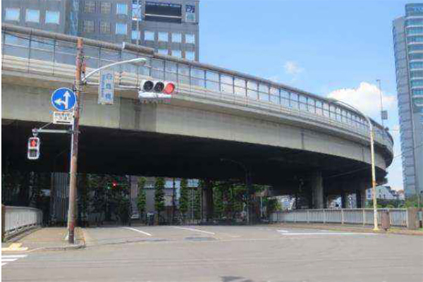 白鳥橋交差点付近（画像：東京都建設局）。