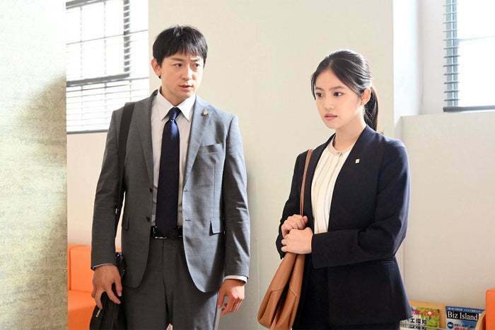 山本耕史、今田美桜「花咲舞が黙ってない」第9話より（C）日本テレビ