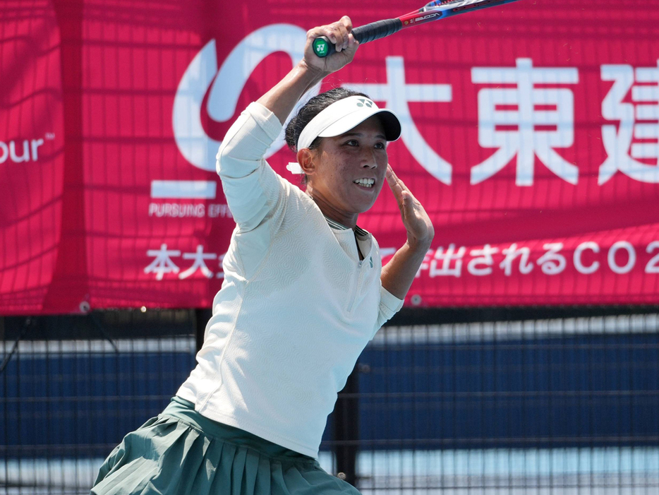 「W15東京大東建託オープン supported by JWT50」（東京・有明テニスの森）で女子シングルス準決勝に進出した秋田史帆（テニスラウンジ）（@JWT50）