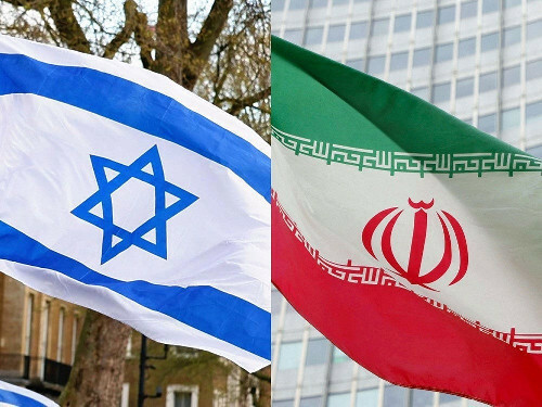 イスラエル国旗（左）とイラン国旗（いずれもロイター）