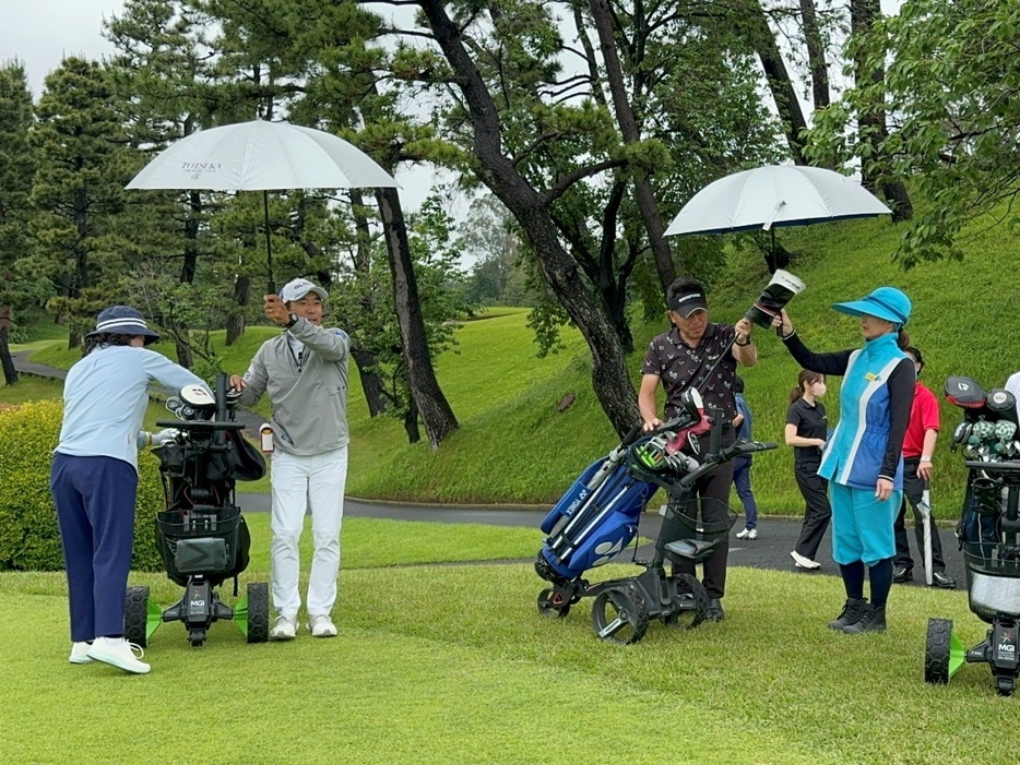 雨天での立ち回りもしっかりと研修。